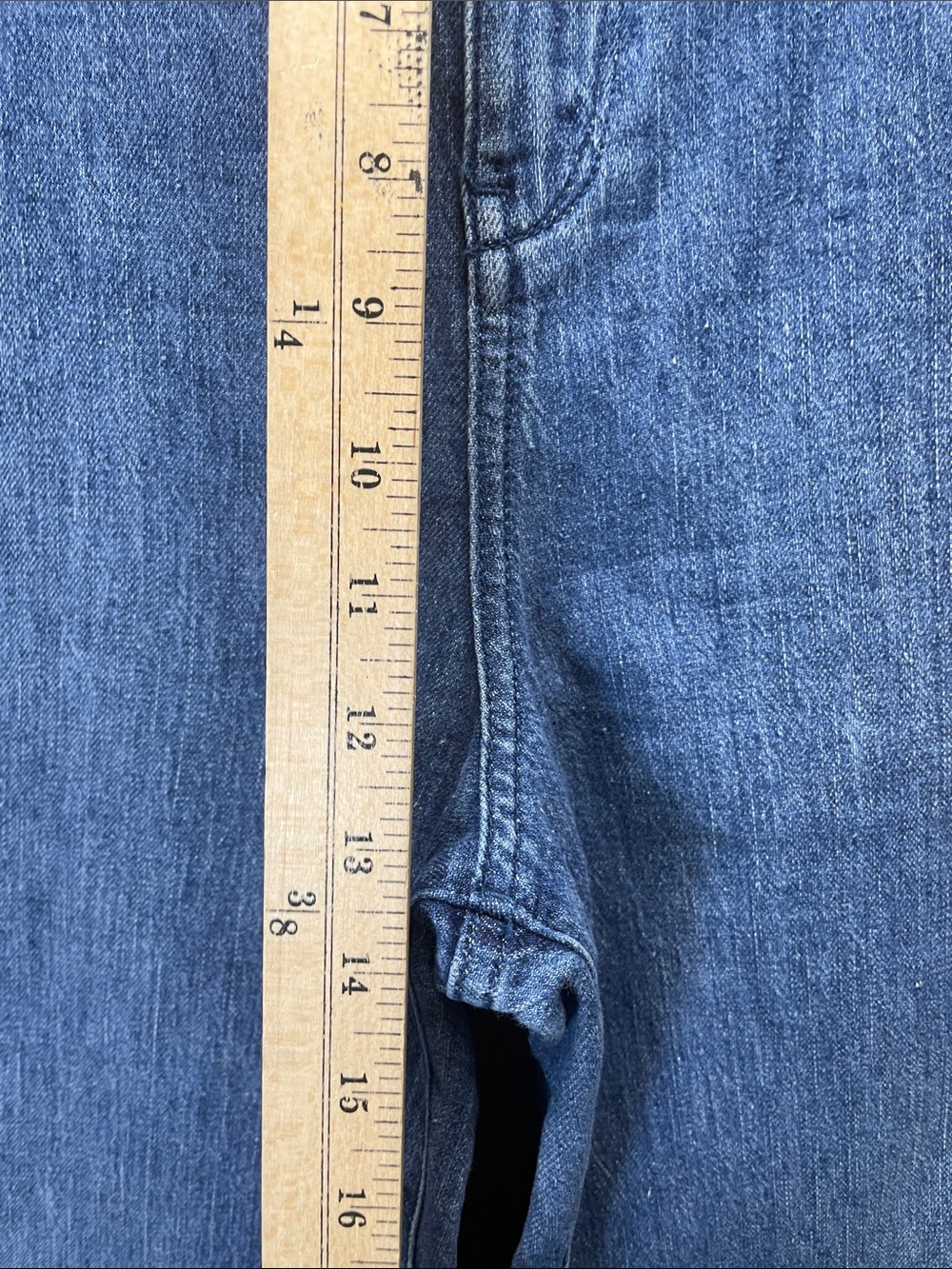 Pilcro Wide-Leg High-Rise Jeans in Blue Denim - Picture 6 of 10